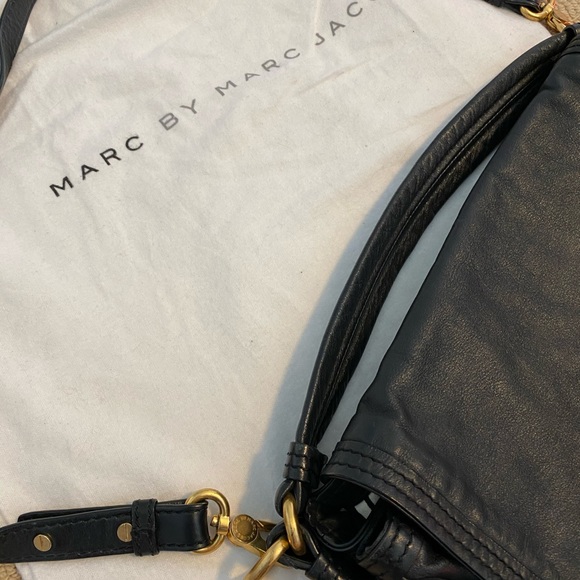 MARC JACOBS LARGE LEATHER CROSSBODY & SHOULDER BAG - Picture 4 of 5